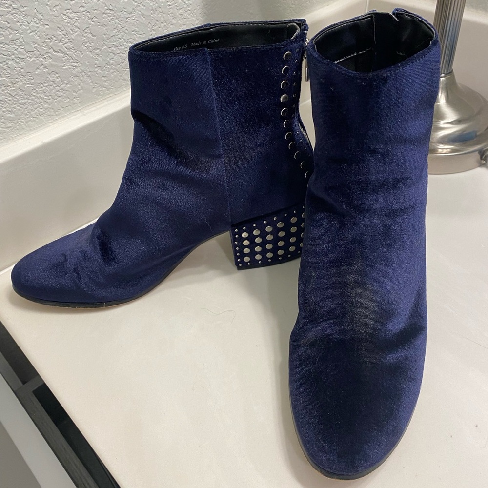 Dolce Vita velvet blue booties
